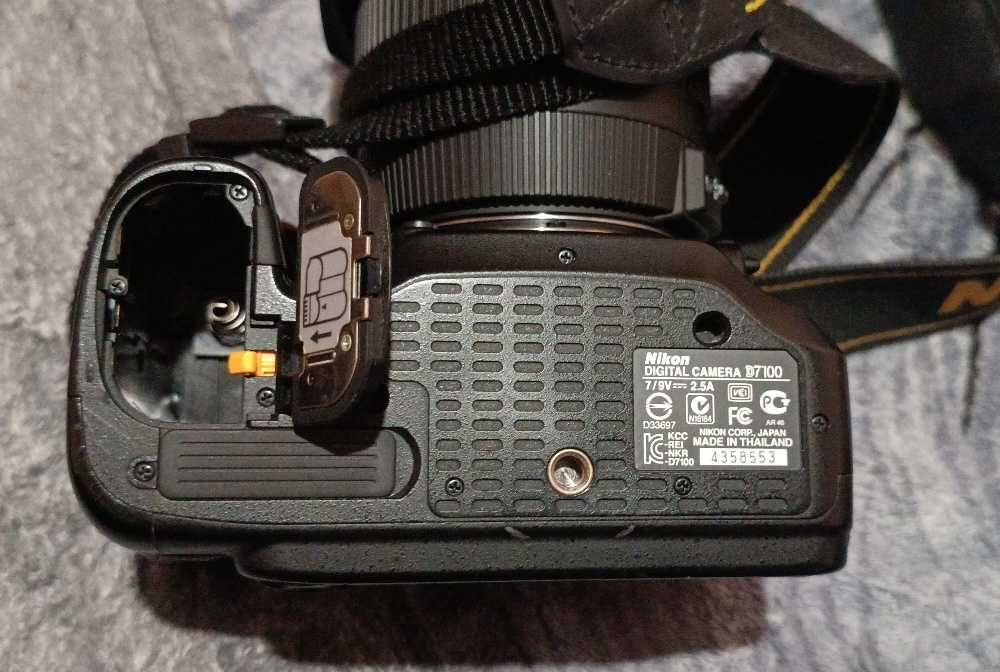 Продам Nikon D7100 Body (пробіг 44 тис.) + Сумка та аксесуари