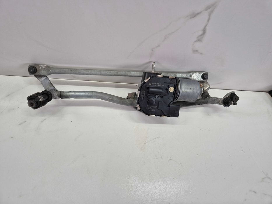 audi a3 8p mechanizm silniczek wycieraczek przód przedni