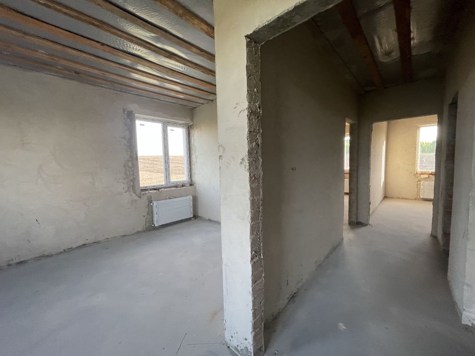 Котедж по Луговій Обарів