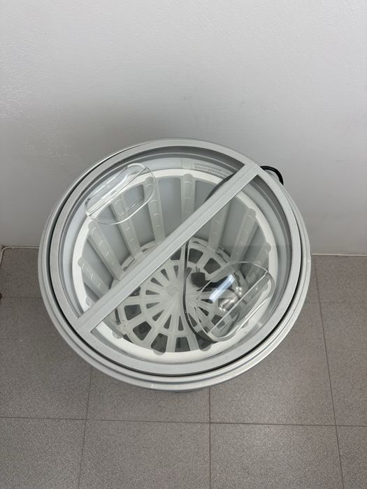 Frigorifico cilindrico Preto