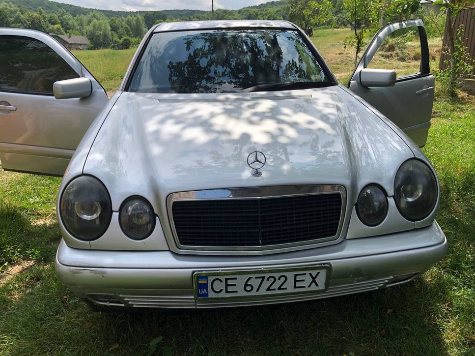 Продам мерседес 210