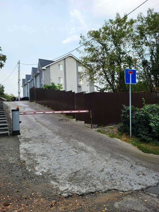 Ділянка 19 соток фасад просп Науки Столичне шосе