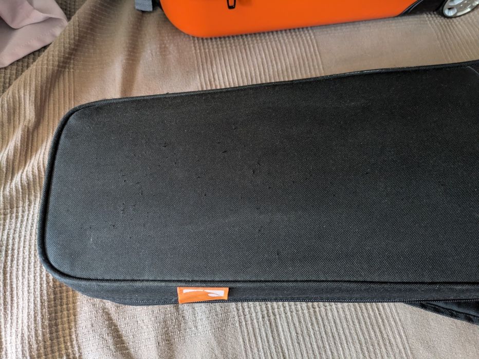 Estojo semi rigido para guitarra