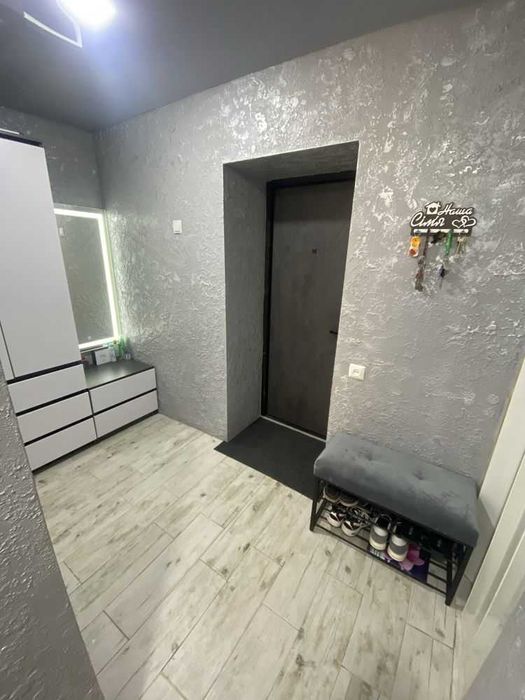 Продам 1-комнатную кирпичную Чешку, На Левом Берегу.