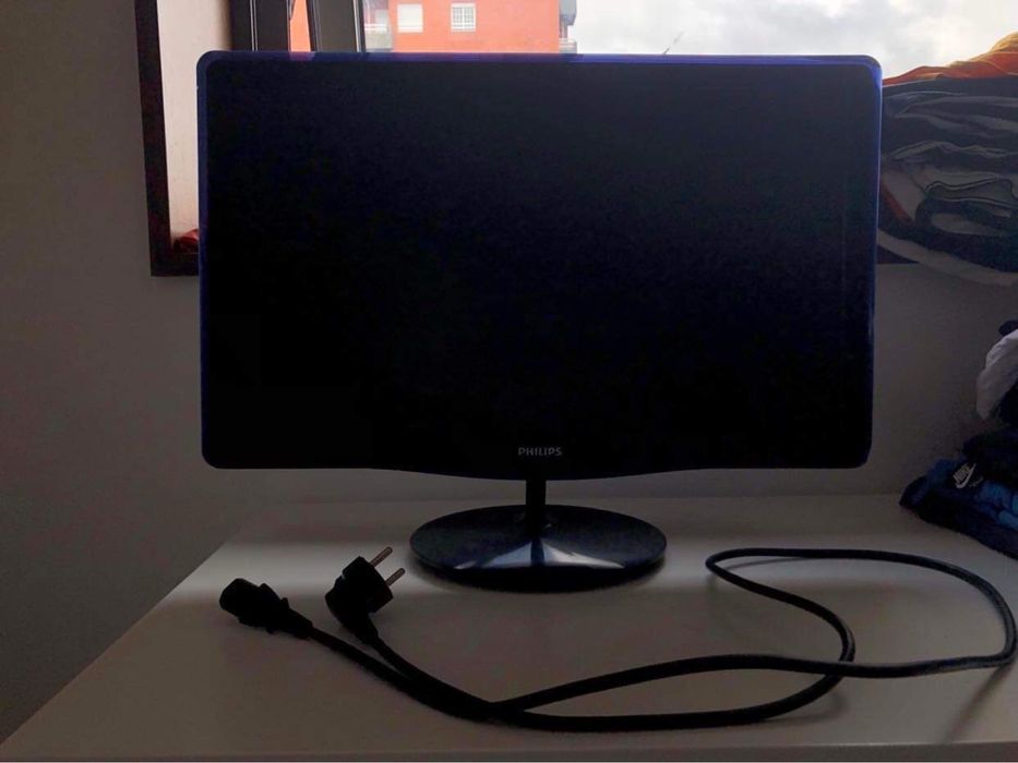 PS4 Pro 4K/1TB + 2 Controllers + Charging/Cooling Station + Gaming Monitor (Optional)64354216548099123