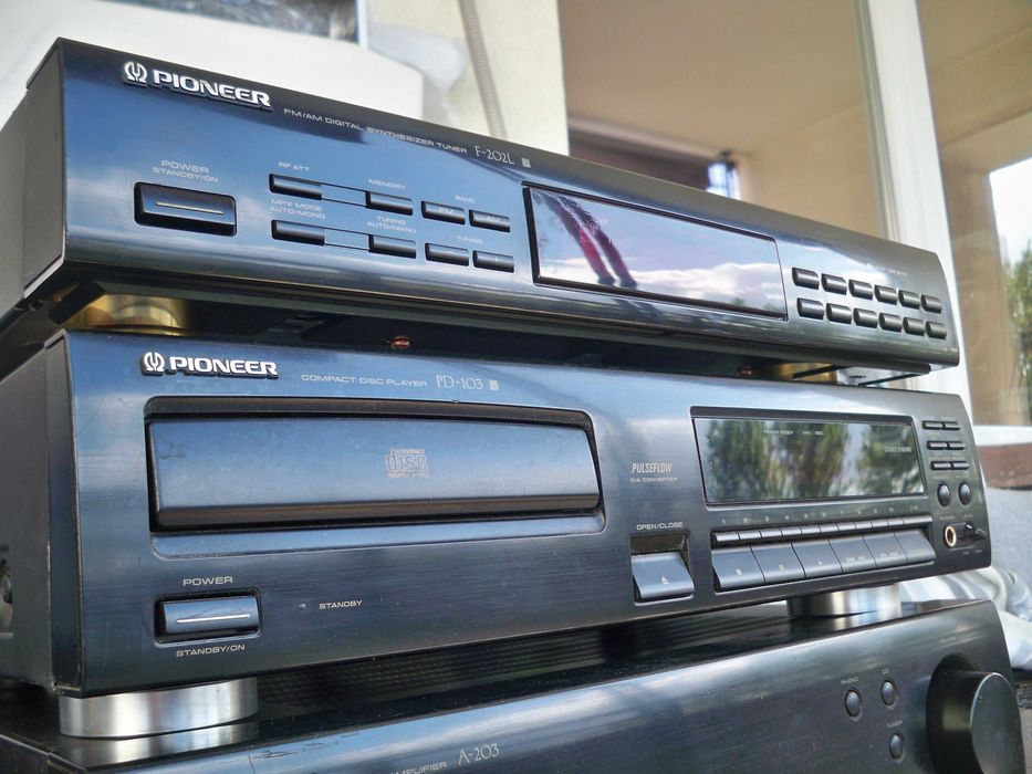 wieża Pioneer wzmacniacz A-203 odtwarzacz CD PD-103 tuner F-202