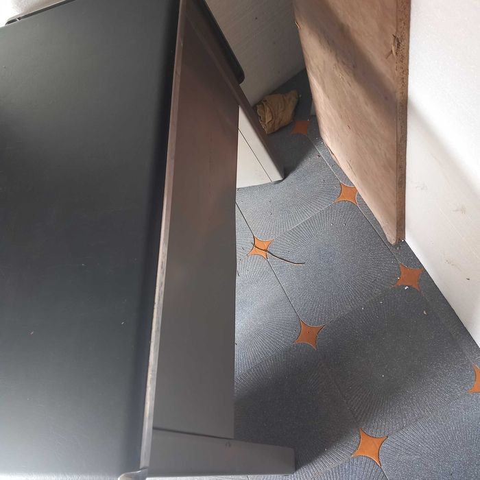 SECRETÁRIA Antiga com tampo em pele