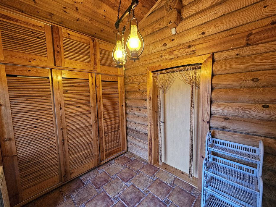 Будинок зі зрубу+гостьовий будинок,15 соток