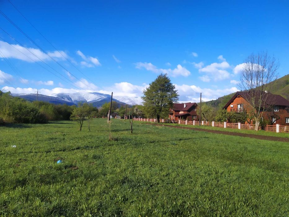 Відпочинок в Карпатах- Гостинний двір "За рікою"