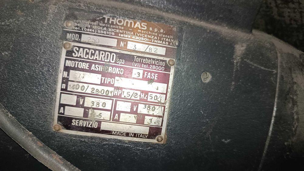 Máquina de cortar ferro