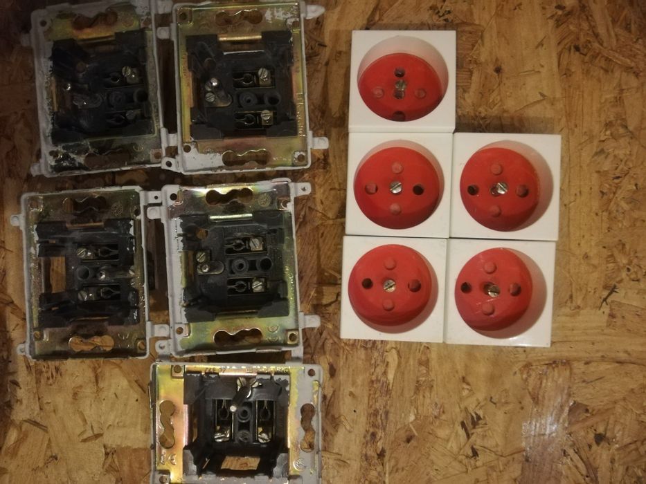 Gniazda - Legand - 5szt.