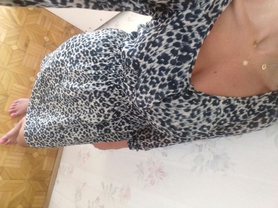 Szyfonowa sukienka Zara falbanka