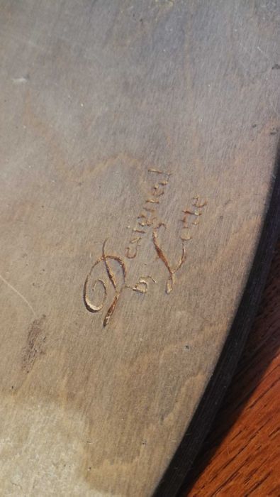 Design by Lotte. Drewniany drapak dla kota, drewno naturalne.