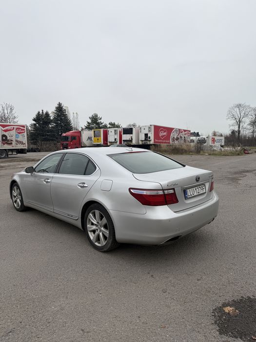 Lexus LS600H L 2008r.