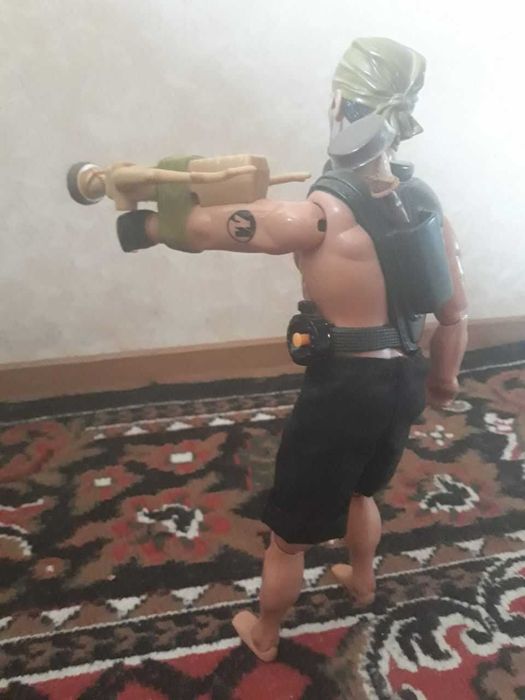 Іграшка Action Man (Екшн Мен), повністю рухлива,з арбалетом з липучкою