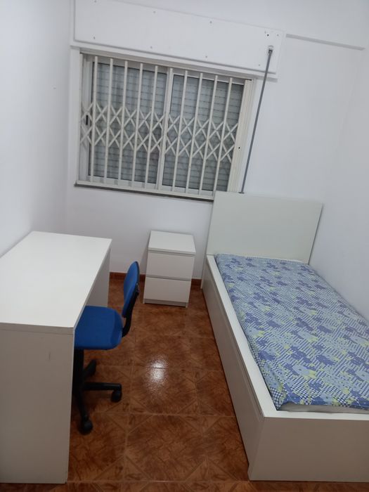 Quarto para arrendar