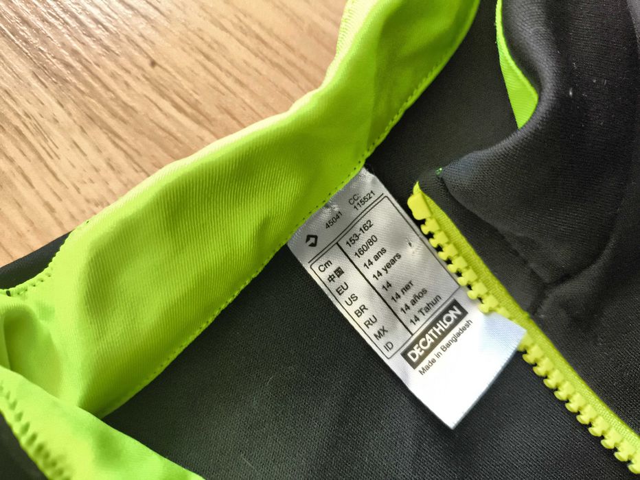 Czarna bluza Kipsta Decathlon, rozmiar 153-162