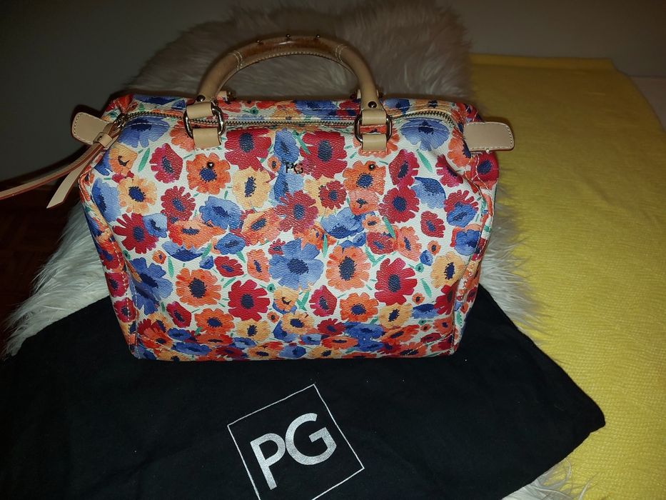 Carteira Purificacion Garcia