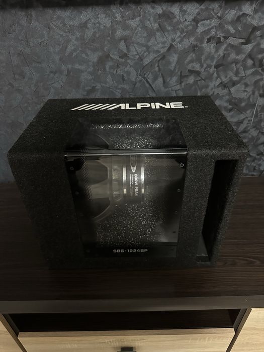 Корпусний сабвуфер Alpine SBG-1224BP з посилювачем і проводкою
