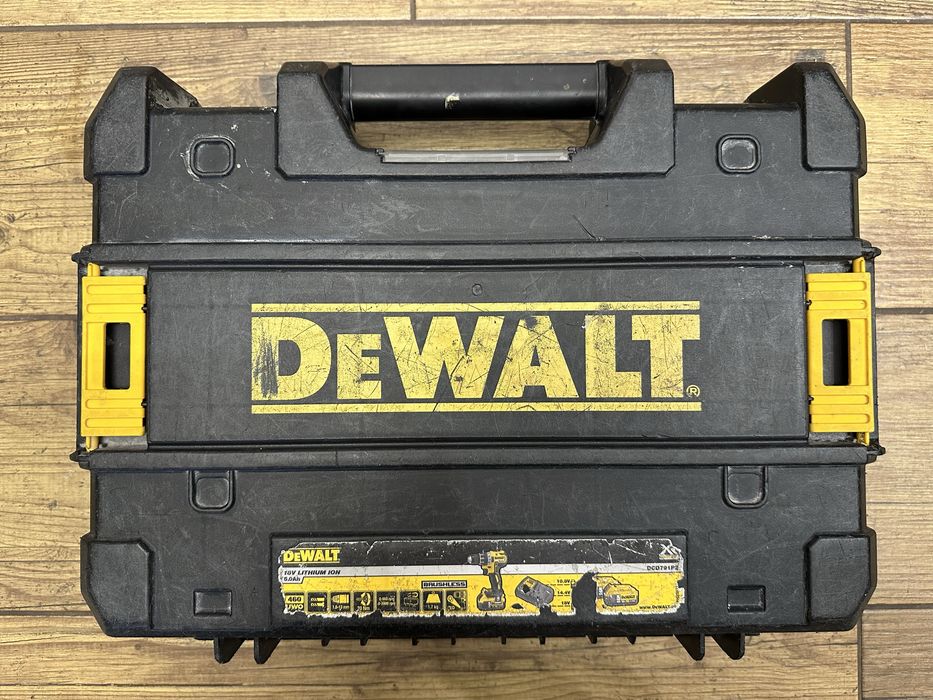 Walizka transportowa DeWalt TSTak DCD791