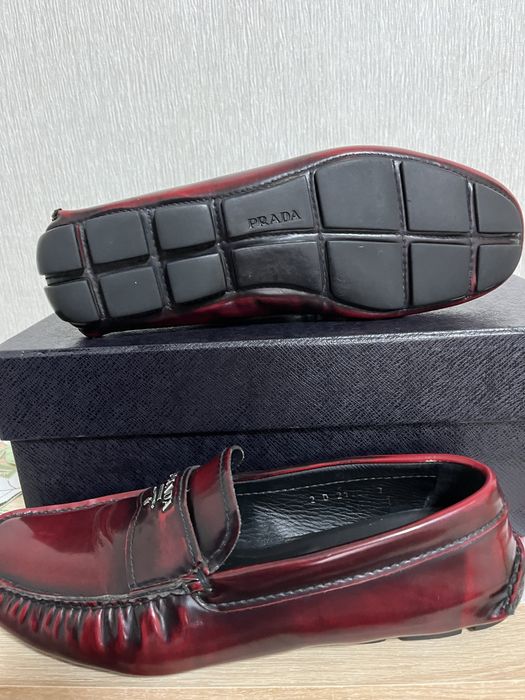 Мокасины Prada.