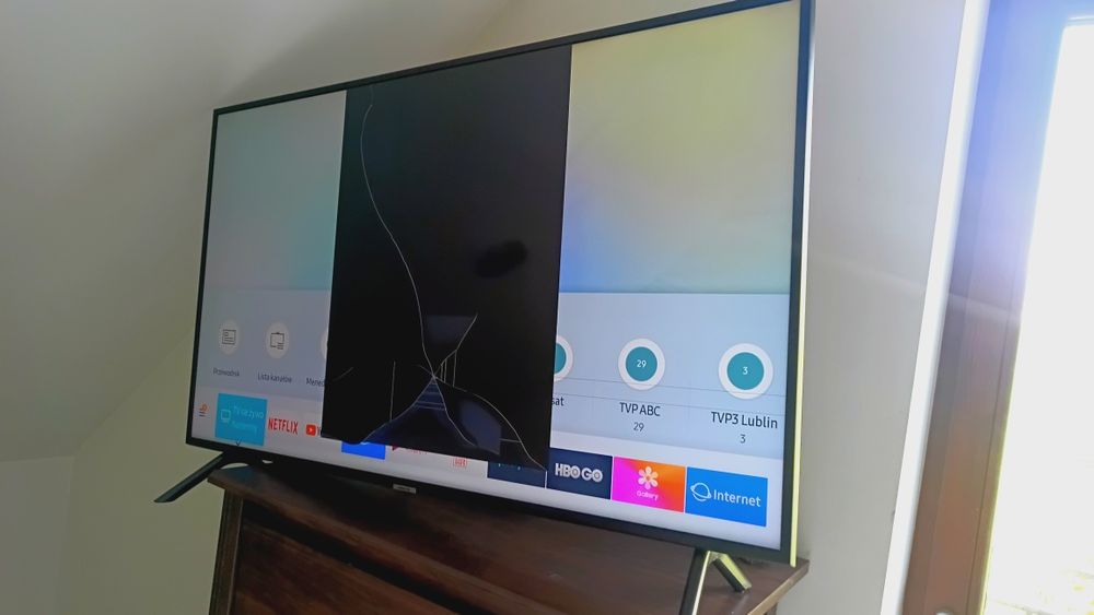 Uszkodzony Samsung UE49NU7102K