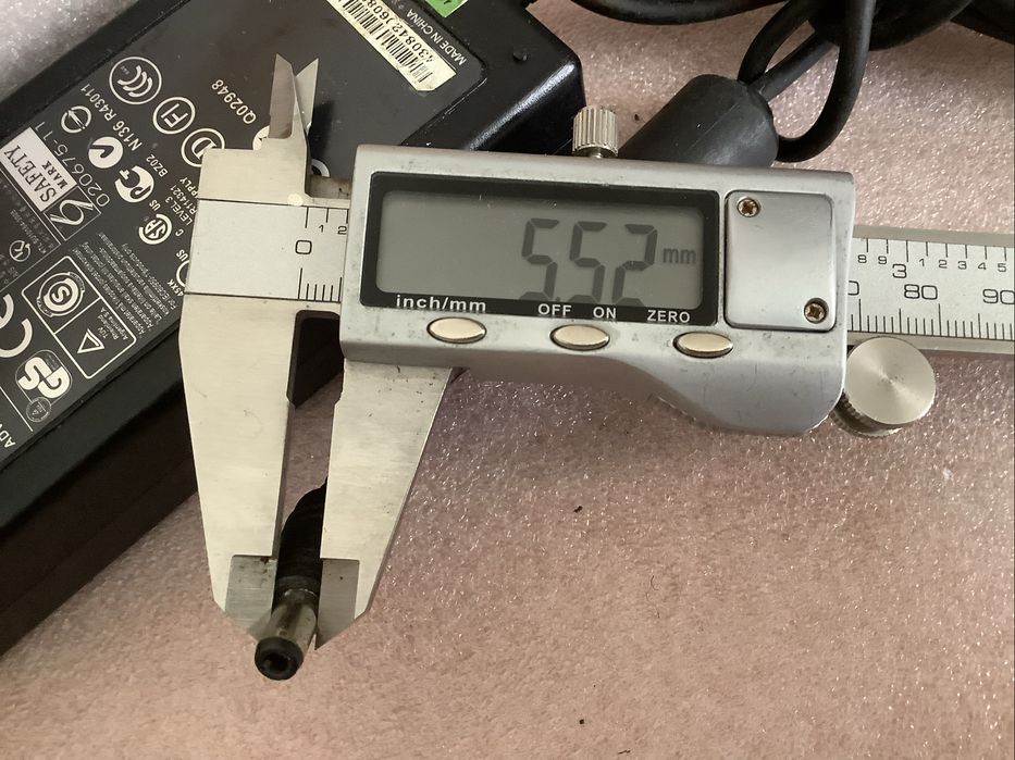 AC adaptador - Carregador computador portatil 19V , 4.74A