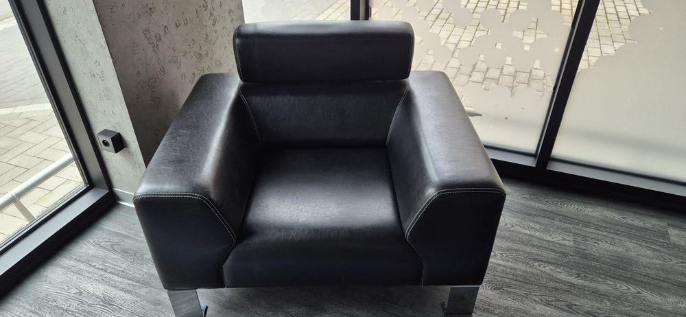 Sofa biurowa loft , skóra eko, wysoka jakość - stan perfekcyjny