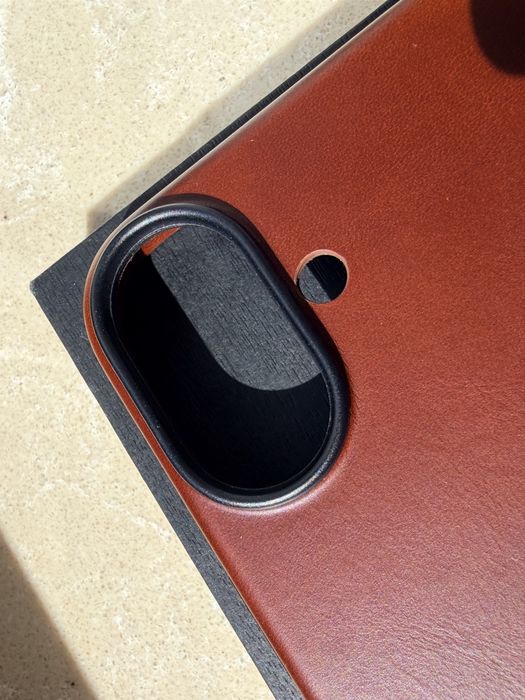 Etui leather case Apple iPhone 17 , skóra naturalna Shieldon
