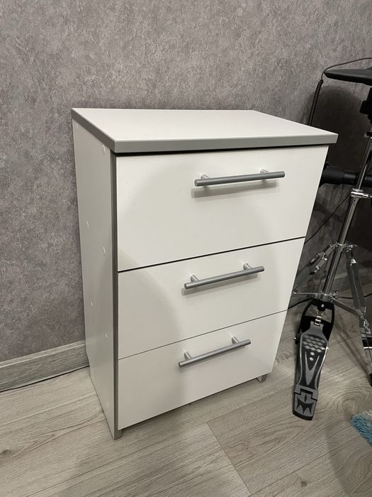 Набір меблів комод, тумба піж телевізор, тумбочка