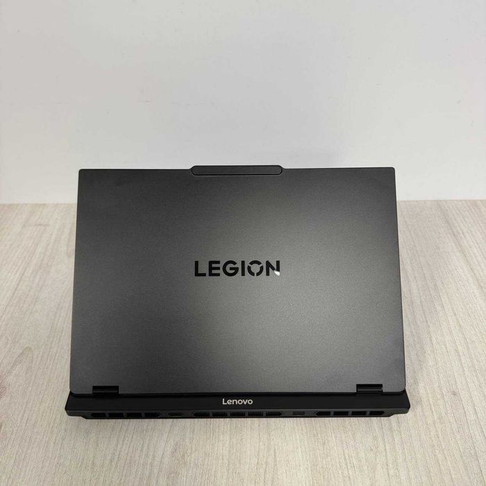 Lenovo Legion 5 15IRX10  2K OLED 165Hz i7-14700HX 16GB DDR5 SSD 1TB NVMe RTX 5070 8GB