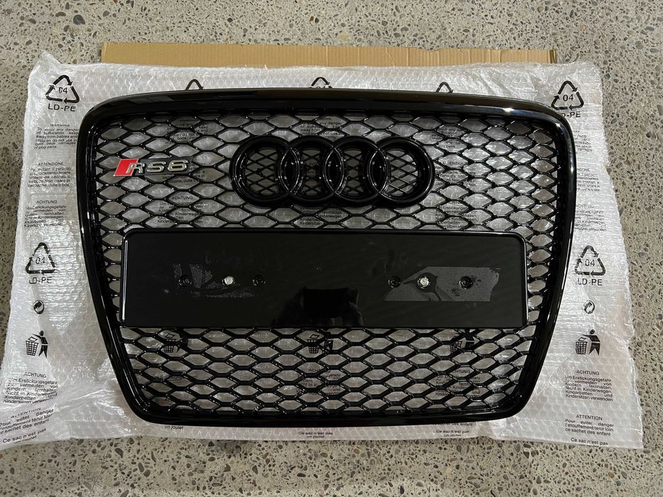 решетка а6 с6 Решітка радиатора Audi a6 c6 s6 rs6