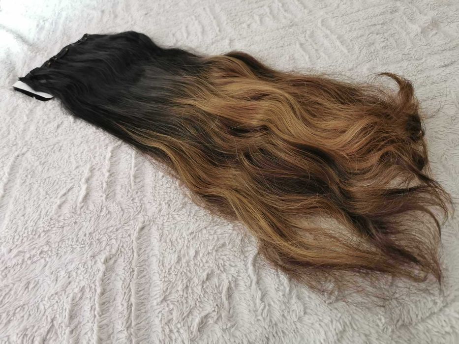 Doczepiane włosy ombre czerń brąz clip 65cm fale