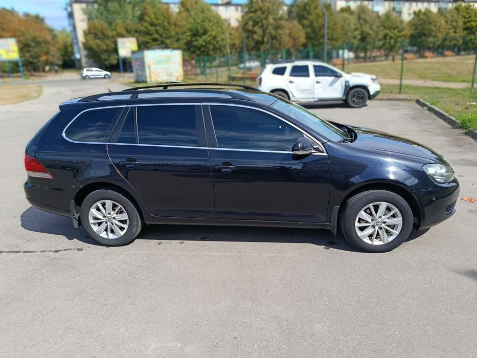 Продам авто Volkswagen Golf 6 (2011) — 1.6 TDI, механіка
