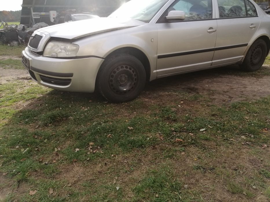 Skoda Superb 1 cała na części 2.0 benzyna kod 9102