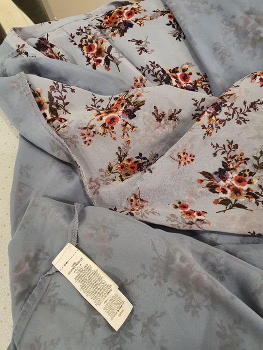 Sukienka  damska zwiewna  roz M nowa