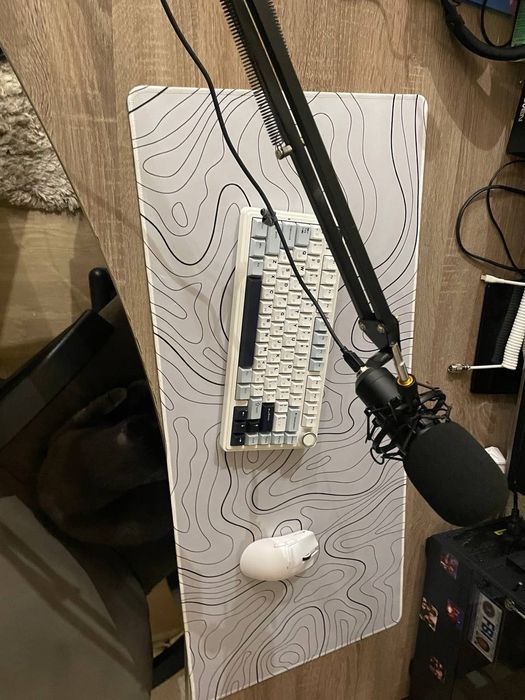 Продам микрофон Fifine T730