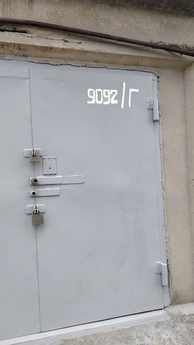 Продам  гараж на Титова 18б