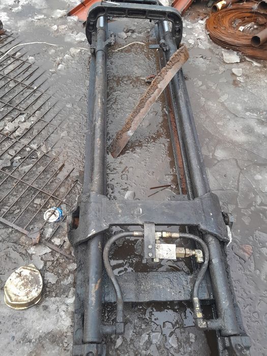 Гидроцилиндр для вилочного погрузчика