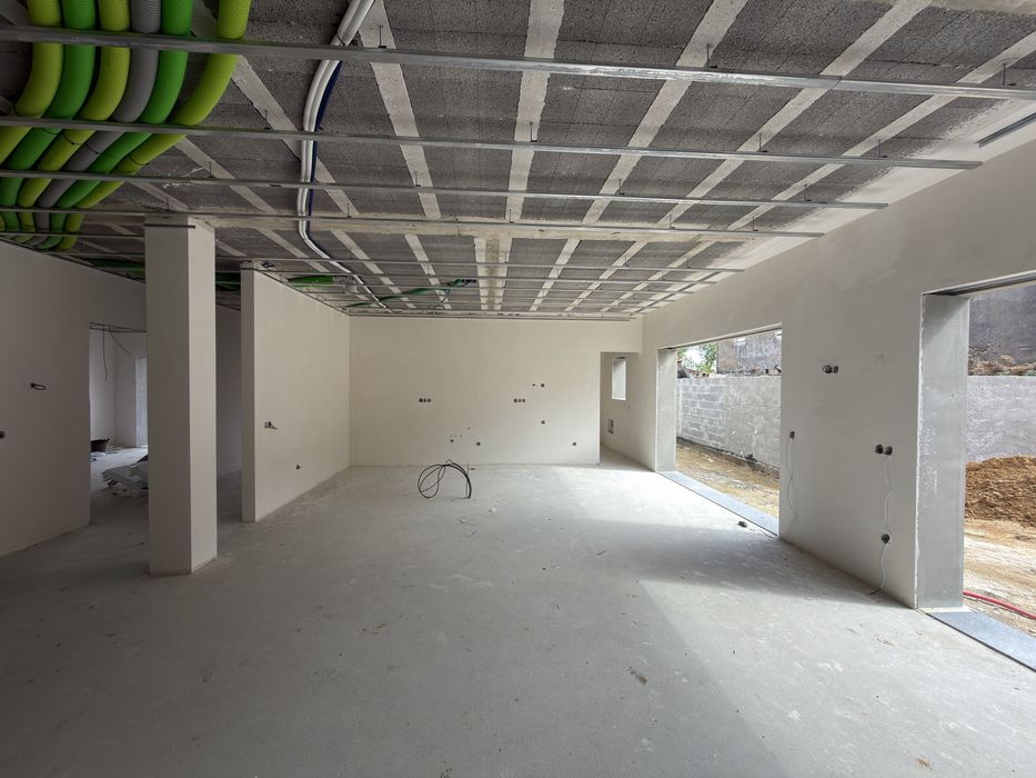 Excelente moradia T4, térrea com terreno em Condeixa-a-Nova