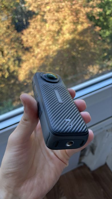 Экшен камера Insta360 x4