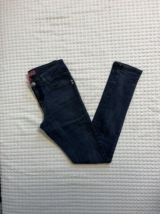 ciemne jeansy skinny denim
