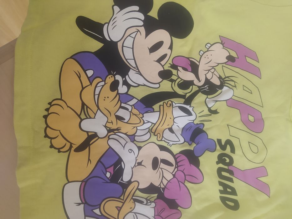 Стильна та якісна футболка disney