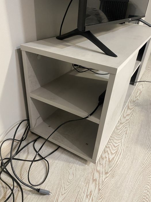 Продам тумбу під телевізор