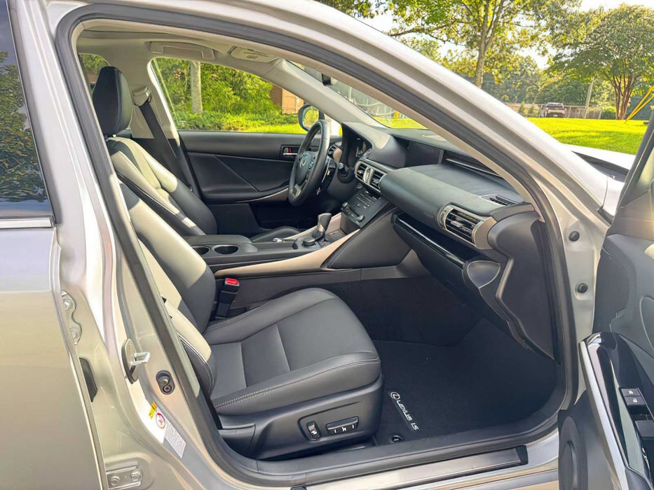 Lexus IS 250      2015