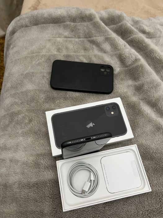 iPhone 11 128GB Preto