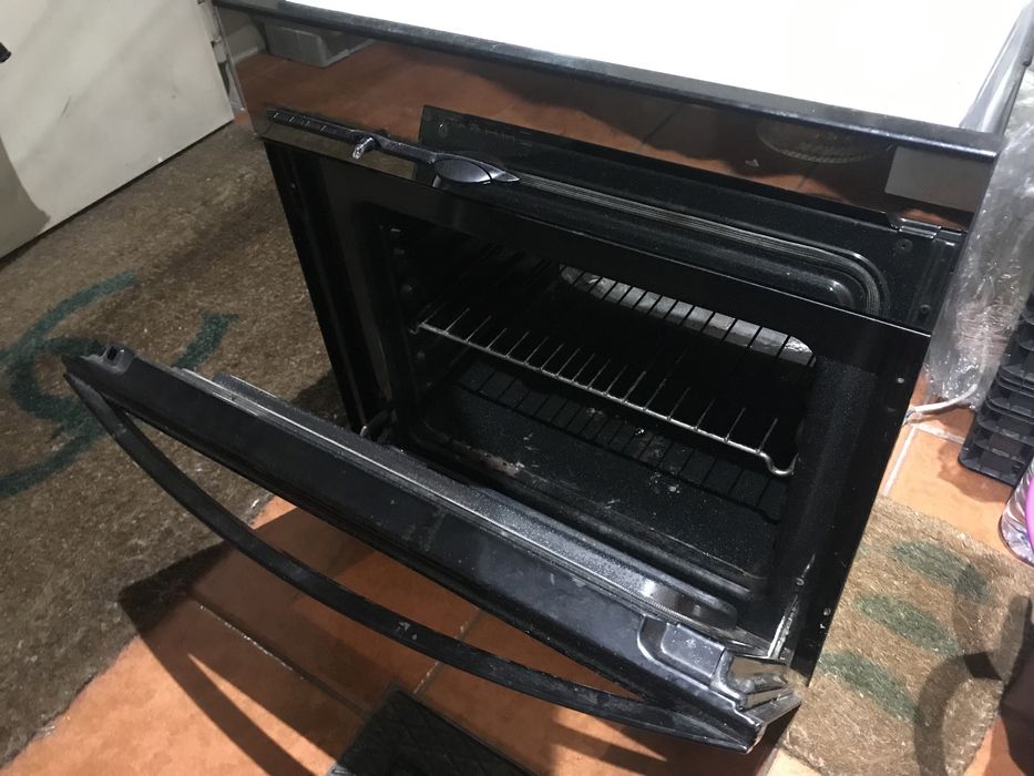Vendo Forno p/ peças De Dietrich