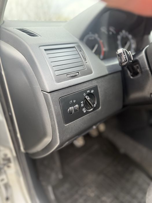 Продам шкоду фабію 1.4 MPI бензин