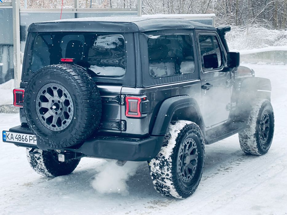 Jeep Wrangler идеальное состояние не крашен!