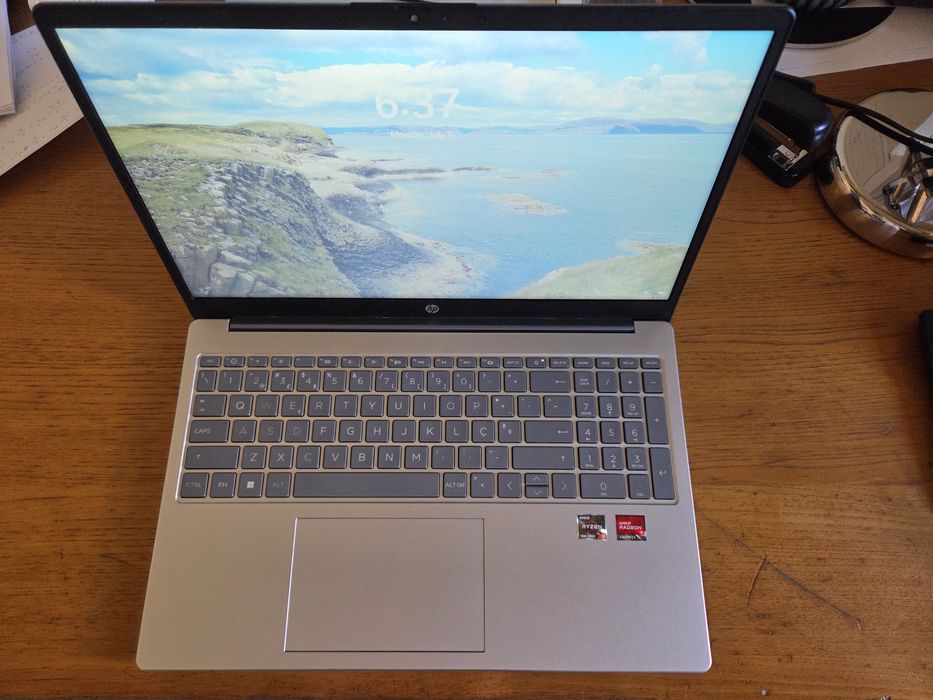 HP Laptop 15-fc0010np